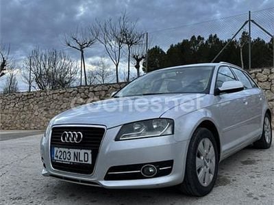 Usado Audi A3 Ambition 105 CV (77 kW) 2010 Gris / plata Utilitario