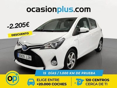 Blanco Usado 2015 Toyota Yaris Hybrid Active Utilitario | 10.695 € (Precio justo)
