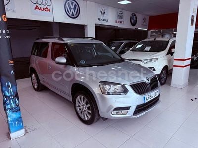 Gris / plata Usado 2015 Skoda Yeti Elegance SUV | 11.999 €