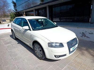 Usado Audi A3 Sportback Ambiente 116 CV (85 kW) 2005 Blanco Utilitario