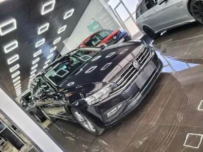 Usado VW Passat Business 122 CV (89 kW) 2021 Negro Familiar