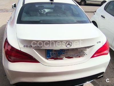 Usado Mercedes CLA220 AMG line 170 CV (125 kW) 2013 Blanco Berlina