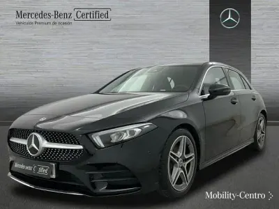 Usado Mercedes A180 AMG line 116 CV (85 kW) 2022 Nachtschwarz  unilack Berlina