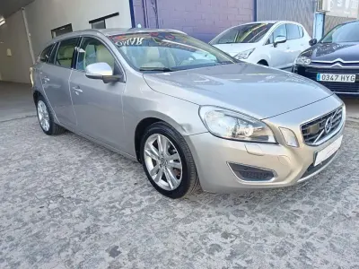 Usado Volvo V60 Summum 163 CV (119 kW) 2011 Beige Familiar