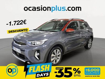 Usado Kia Stonic 100 CV (73 kW) 2022 Gris SUV