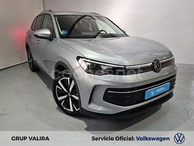 Gris / plata Usado 2024 VW Tiguan SUV | 37.900 € (Precio justo)