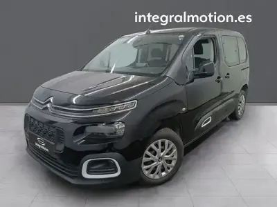 Usado Citroën Berlingo Feel 102 CV (75 kW) 2022 Negro Monovolumen