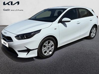 Sedán Usado 2023 Kia Ceed Utilitario | 18.500 € (Precio justo)