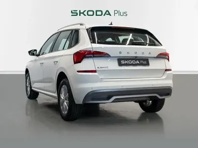 Usado Skoda Kamiq Ambition 110 CV (80 kW) 2021 Blanco SUV