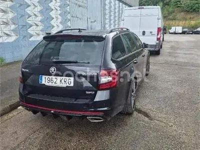 Usado Skoda Octavia RS 245 CV (180 kW) 2019 Negro Familiar