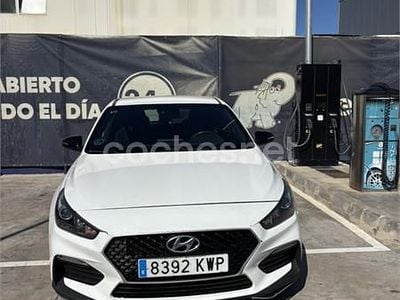 Usado Hyundai i30 N Line 120 CV (88 kW) 2019 Blanco Berlina