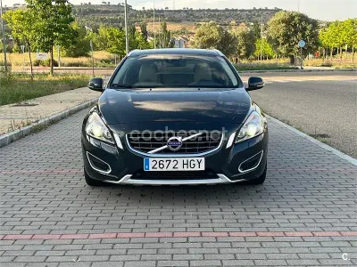 Usado Volvo V60 Summum 136 CV (100 kW) 2011 Gris / plata Familiar