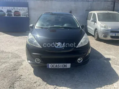 Usado Peugeot 207 Premium 90 CV (66 kW) 2007 Negro Berlina