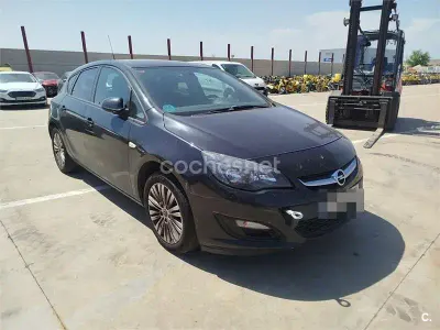 Usado Opel Astra Excellence 136 CV (100 kW) 2015 Negro Berlina