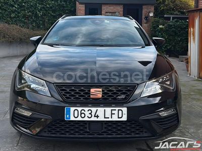 Usado Seat Leon 4Drive 300 CV (220 kW) 2020 Negro Familiar