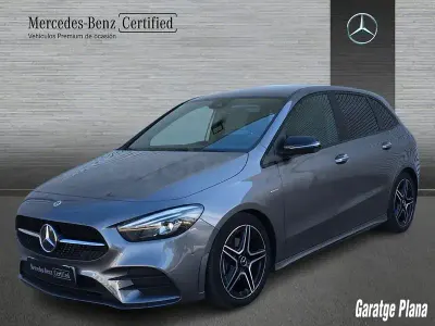 Usado Mercedes B200 150 CV (110 kW) 2022 Gris / plata Utilitario
