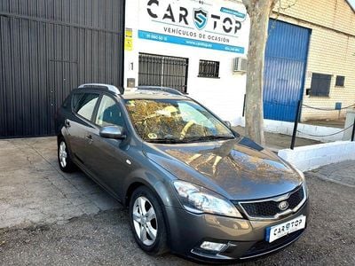 Usado Kia Ceed Plus 90 CV (66 kW) 2012 Gris / plata Utilitario