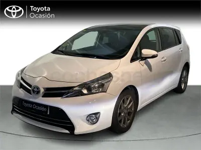 Käytetty Toyota Verso Advance 112 HP (82 kW) 2015 Valkoinen Tila-auto