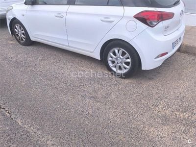 Occasion Hyundai i20 Active 100 ch (73 kW) 2016 Blanc Berline