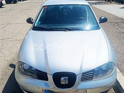 Usado Seat Cordoba Reference 85 CV (62 kW) 2007 Gris / plata Berlina