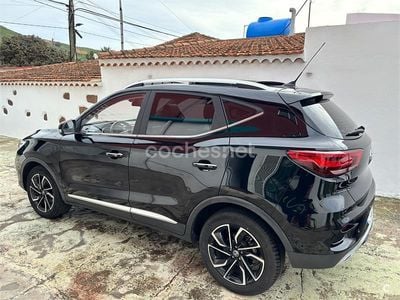 Usado MG ZS Luxury 111 CV (81 kW) 2023 Negro SUV