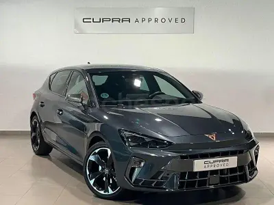 Usado Cupra Leon 150 CV (110 kW) 2025 Gris / plata Berlina
