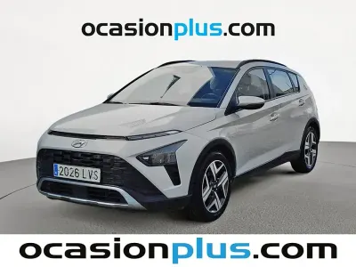 Usado Hyundai Bayon 101 CV (74 kW) 2021 Plateado SUV