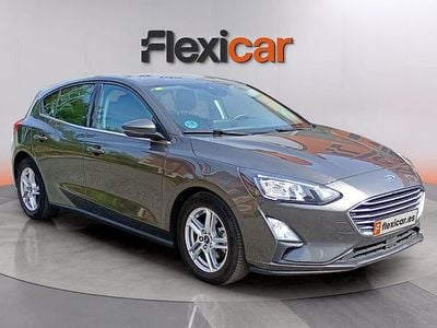 Usado Ford Focus Trend+ 120 CV (88 kW) 2020 Gris Berlina
