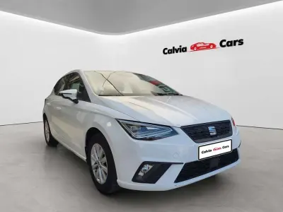 Usado Seat Ibiza Style 110 CV (80 kW) 2022 Blanco Utilitario