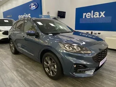 Usado Ford Kuga ST-Line 225 CV (165 kW) 2023 Ázul chrome (metalizado) SUV