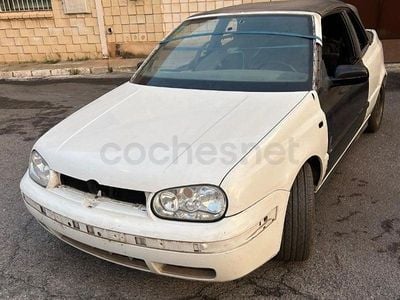 Usado VW Golf Cabriolet Highline 110 CV (80 kW) 2000 Blanco Descapotable