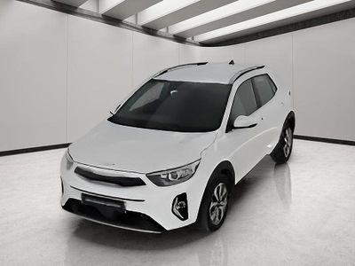 Blanco Usado 2024 Kia Stonic SUV | 19.925 € (Un poco caro)