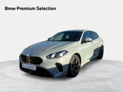 Usado BMW 120 Comfort Edition 190 CV (139 kW) 2025 Gris Utilitario