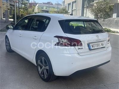 Usado Peugeot 308 Active 120 CV (88 kW) 2015 Blanco Berlina