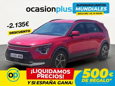 Usado Kia Niro 141 CV (103 kW) 2024 Rojo SUV