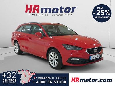 Usado Seat Leon Reference 116 CV (85 kW) 2022 Rojo Familiar