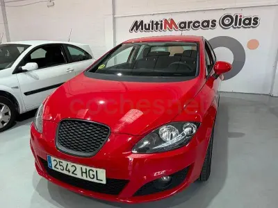 Usado Seat Leon Copa 105 CV (77 kW) 2011 Rojo Utilitario