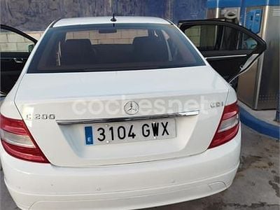 Blanco Usado 2010 Mercedes C200 Elegance Berlina | 7800 € (Buen precio)