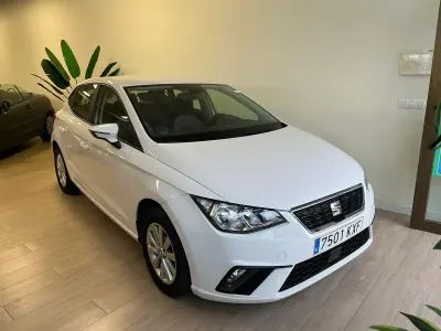 Usado Seat Ibiza Style 95 CV (69 kW) 2019 Blanco Utilitario