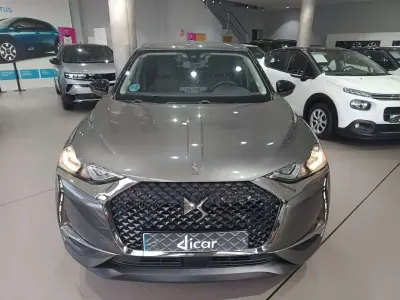 Usado DS Automobiles DS3 Crossback So Chic 102 CV (75 kW) 2020 Gris SUV