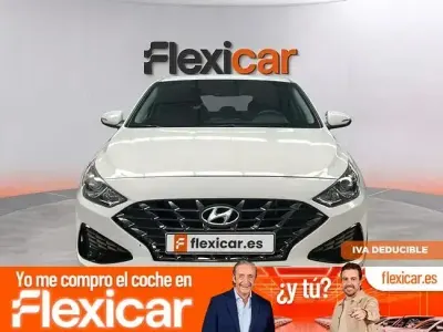Usado Hyundai i30 136 CV (100 kW) 2021 Blanco Berlina