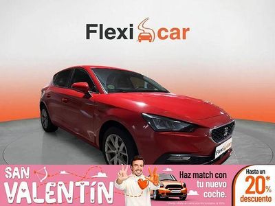 Usado Seat Leon Style 110 CV (80 kW) 2021 Rojo Berlina