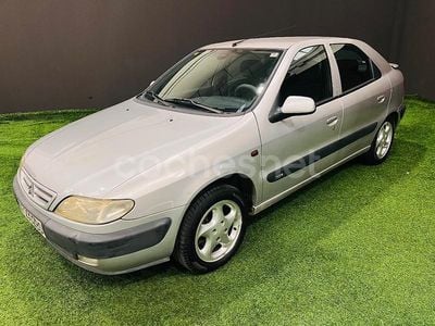 Usado Citroën Xsara Exclusive 112 CV (82 kW) 1998 Gris / plata Berlina