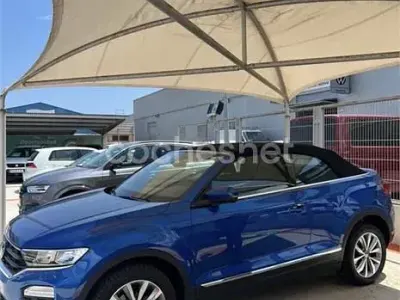 Usado VW T-Roc Style 110 CV (80 kW) 2021 Azul SUV