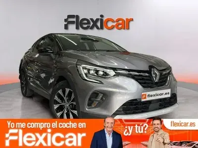 Usado Renault Captur Techno 90 CV (66 kW) 2023 Gris SUV
