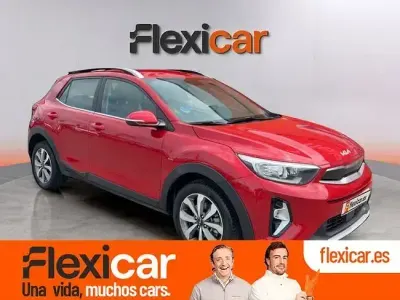 Usado Kia Stonic 120 CV (88 kW) 2022 Rojo SUV