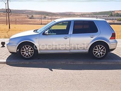 Gris / plata Usado 2001 VW Golf IV Highline Berlina | 4000 € (Caro)