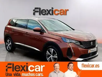Usado Peugeot 5008 Allure 130 CV (95 kW) 2021 Marrón SUV