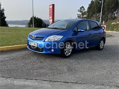 Usado Toyota Auris Eco 90 CV (66 kW) 2012 Azul Berlina
