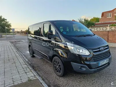 Usado Ford Tourneo Titanium 130 CV (95 kW) 2017 Negro Monovolumen